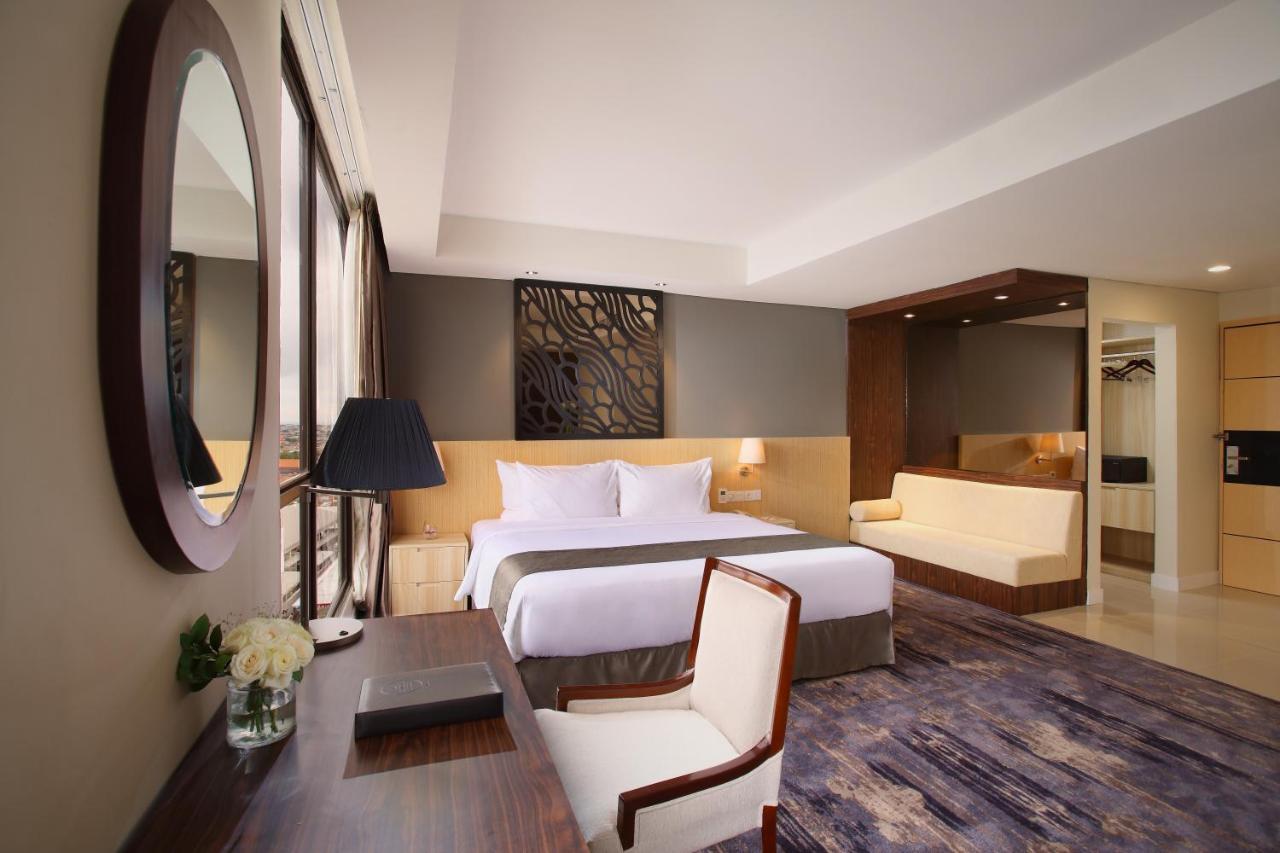 Hotel Grandhika Pemuda Semarang Exterior photo
